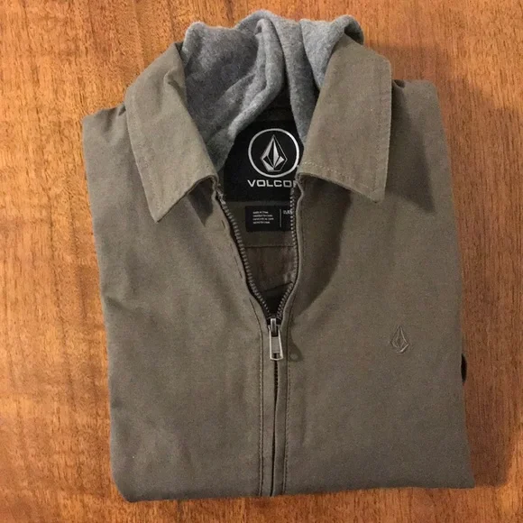 Volcom Boy’s Lightweight Full Front Zip CLosure - Picture 8 of 8